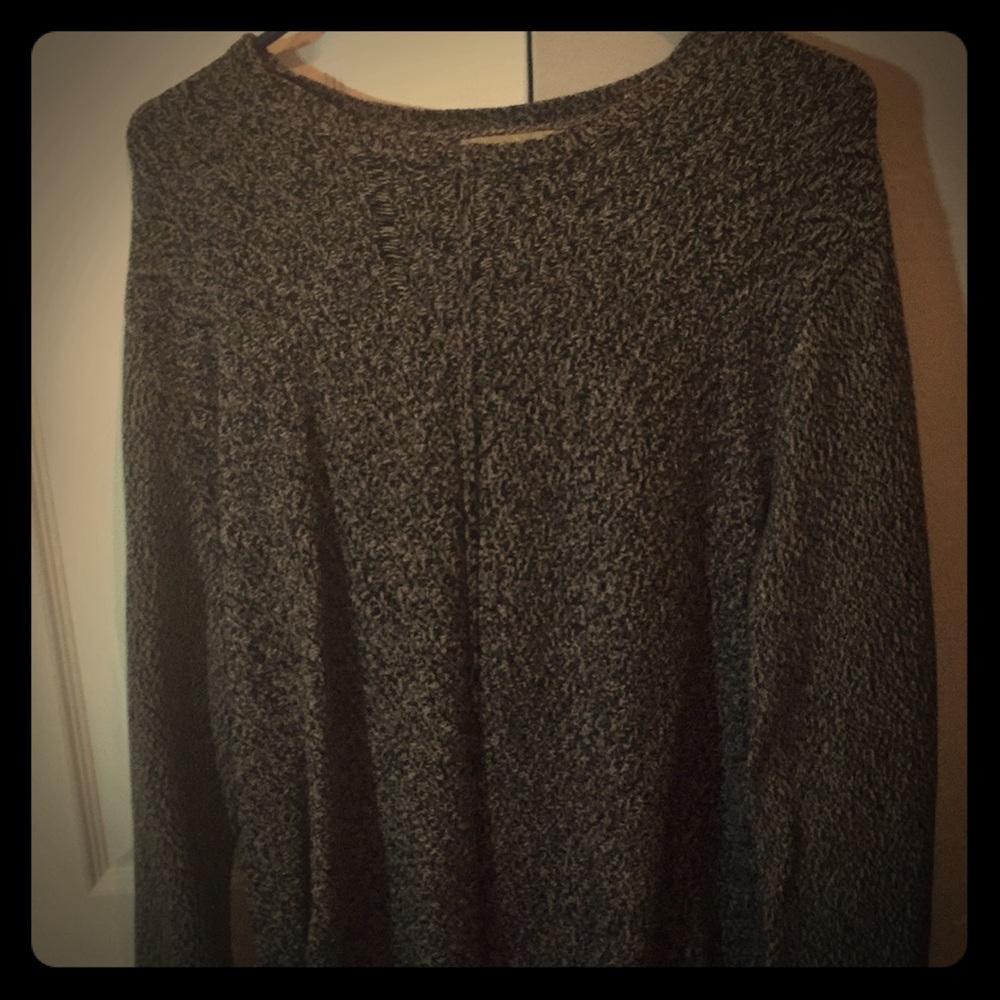 CALVIN KLEIN SWEATER